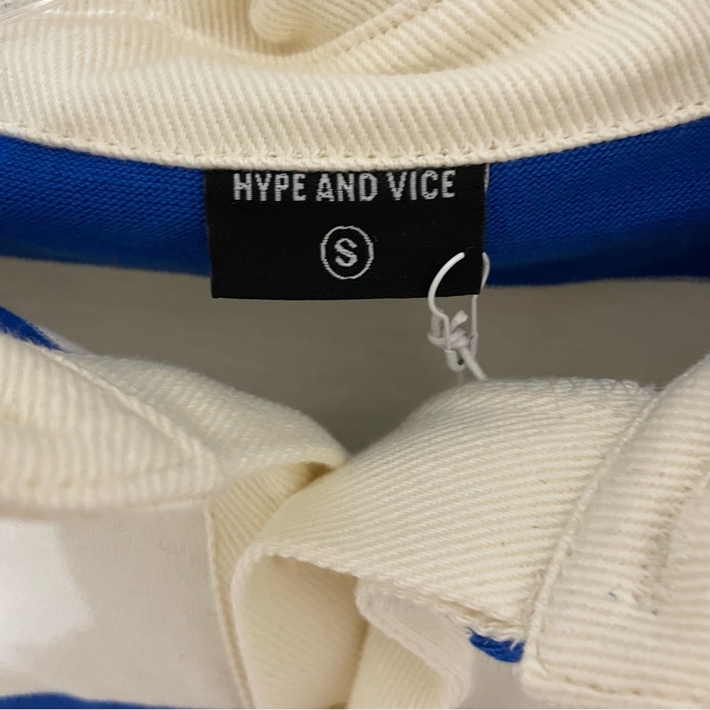 Hype & Vice NWT Women’s Rugby Kentucky Wildcats crop top size small blue white - Picture 2 of 5